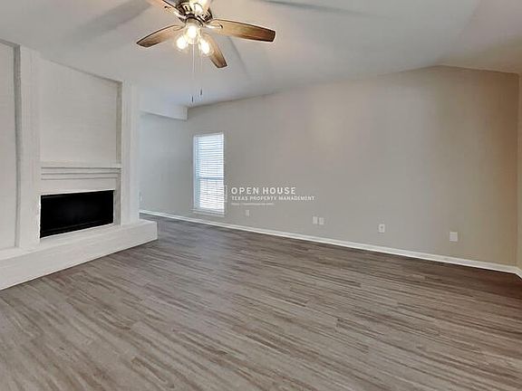 4th image of 80 Laughing Brook Ct