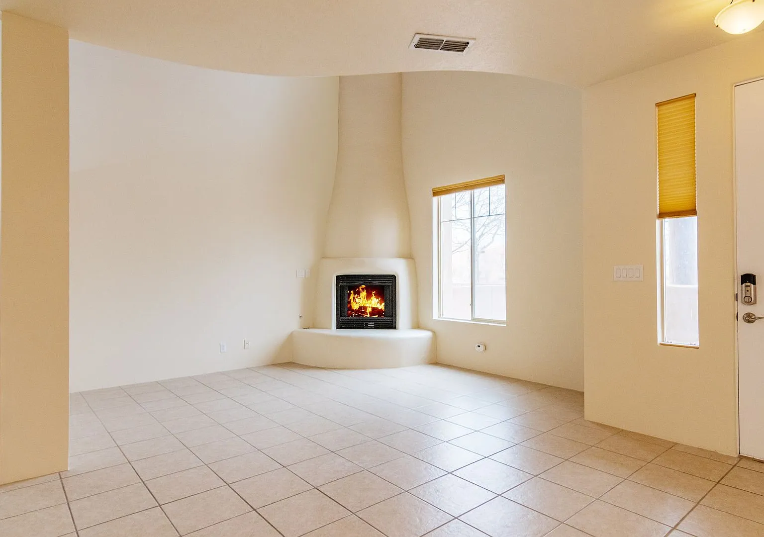 Gorgeously Appointed Townhouse in Desirable Rancho Viejo! — Photo 2