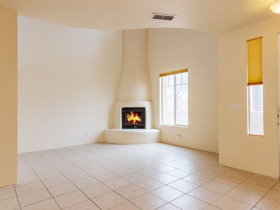 2nd image of 7 E Saddleback Mesa