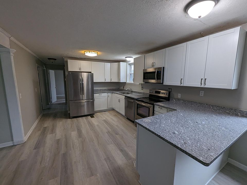 2nd image of 421 Wilkinson Ln