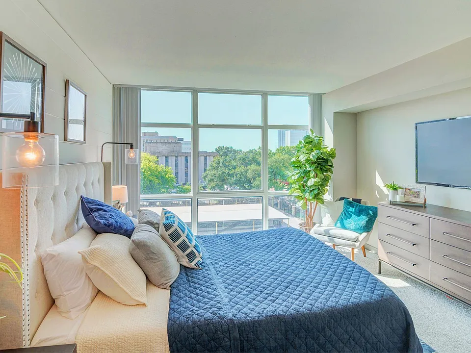 The Cabochon at River Oaks apartments community photo