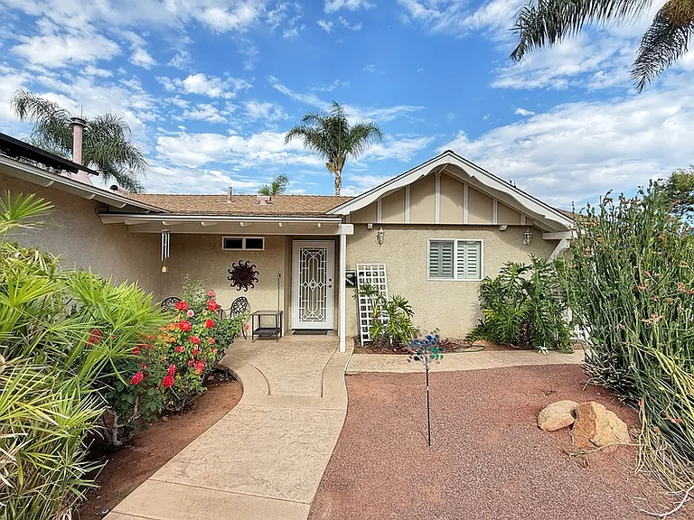 13813 Powers Rd — Photo 2