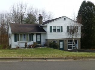 924 Oak Hill Ave, Endicott, NY 13760