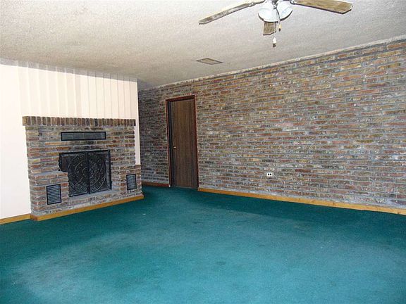 2nd image of 4587 W Sharon Ln