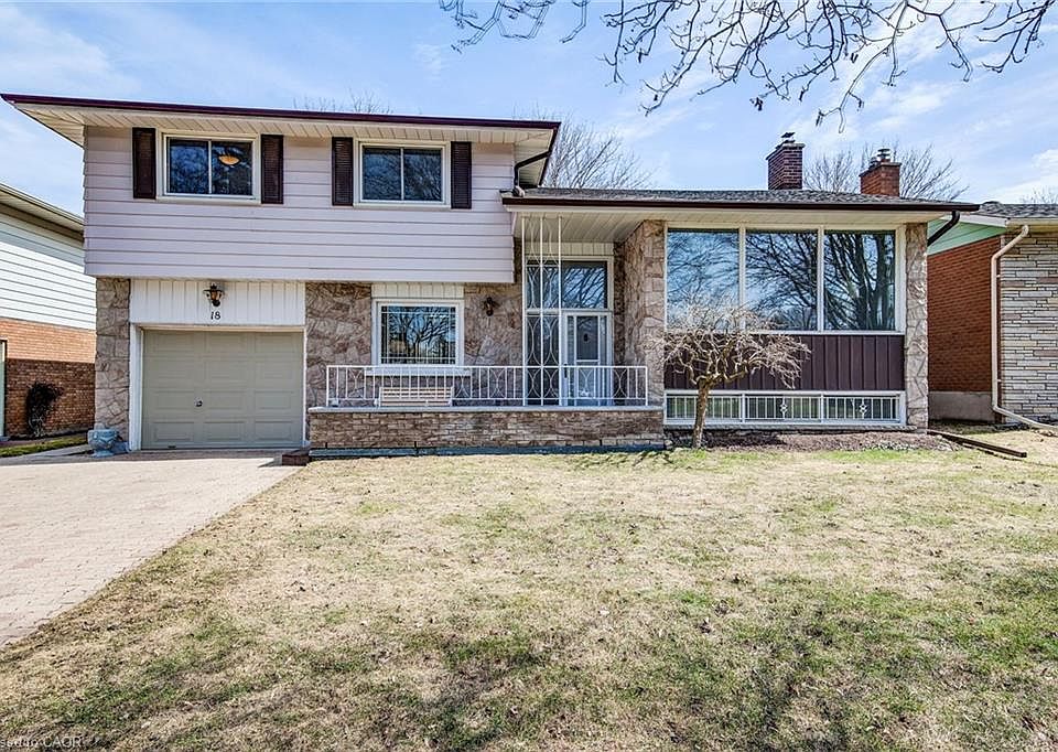 1st image of 18 Champlain Cres