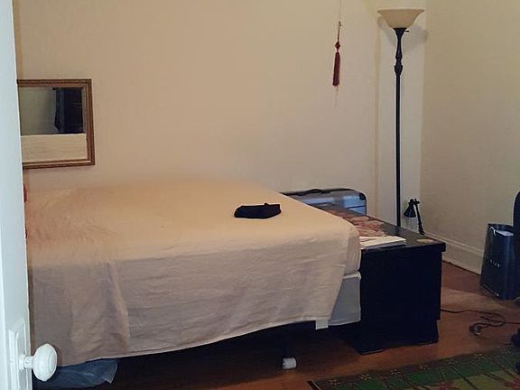 3rd image of 3717 W Cullom Ave #3
