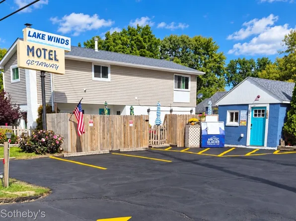 6997 Lakeshore Rd, Lexington, MI 48450