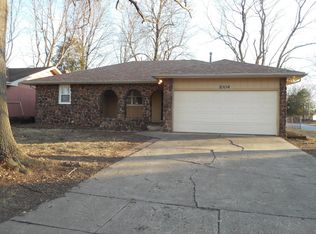 1004 E Cambridge St, Springfield, MO 65807