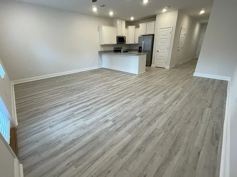 9815 Fowler Ave — Photo 9