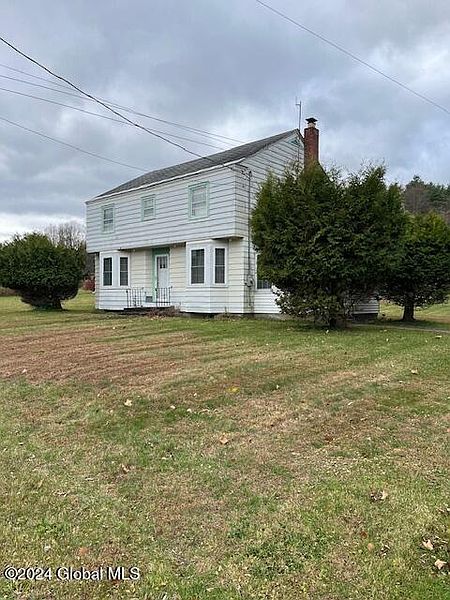 2nd image of 1753 Creek Road