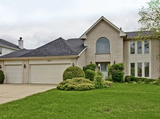 1941 Beverly Ln, Buffalo Grove, IL 60089