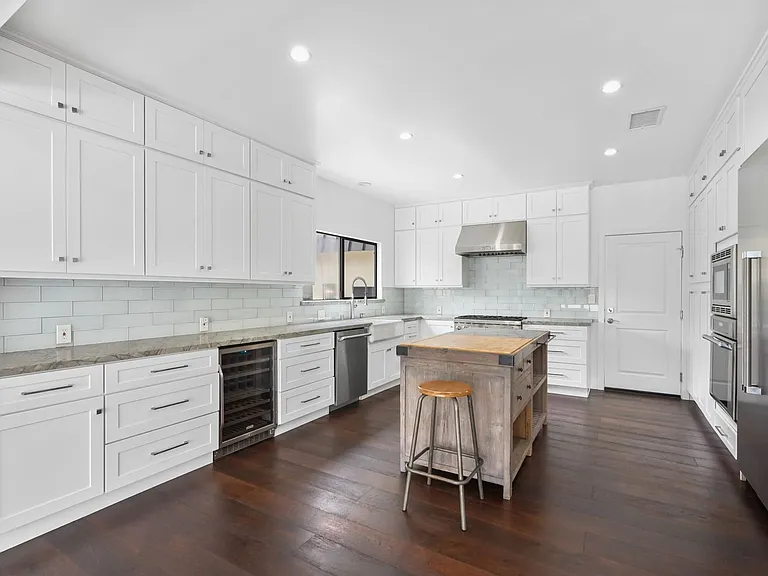3812 Westfall Dr — Photo 14