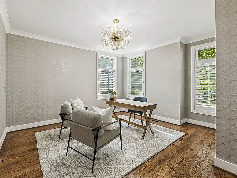 2302 Sunset Pl — Photo 5