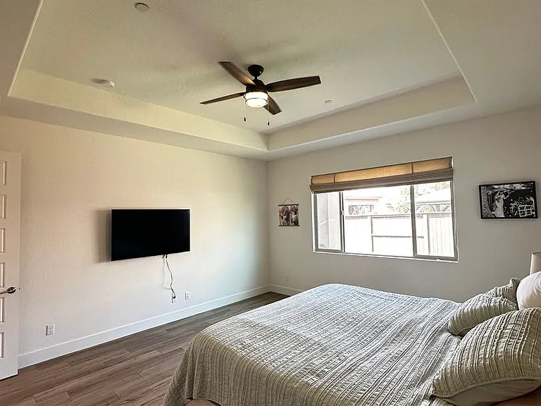 2305 Banks Dr — Photo 23