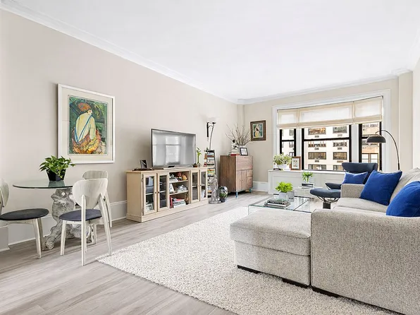 929 Park Ave #8A, New York, NY 10028