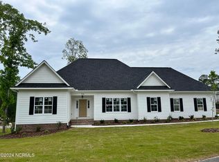 516 Pommel Ln, Southern Pines, NC 28387