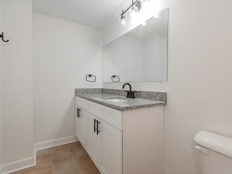 5630 Pershing Ave #42 — Photo 15