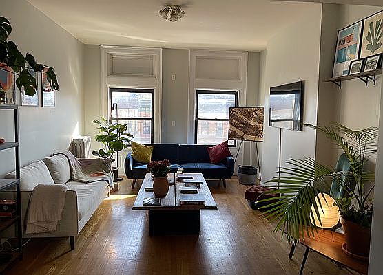 1st image of 200 W 107th St APT 5A