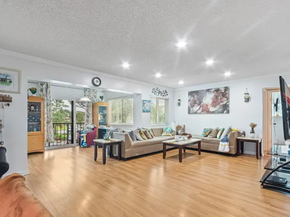 533 Shady Pine Way #A2, Greenacres, FL 33415