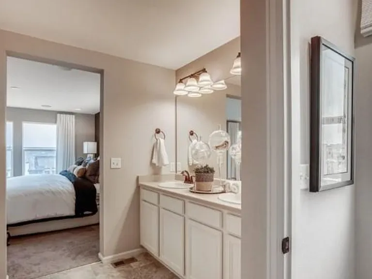 19048 E 64th Pl — Photo 4