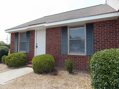 140 Lanier Dr Photo 1