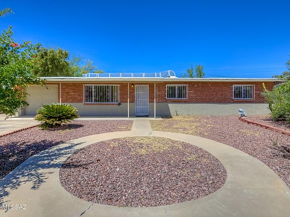 2nd image of 5319 E Linden Pl