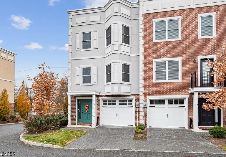 25 Stonybrook Cir #25 — Photo 2