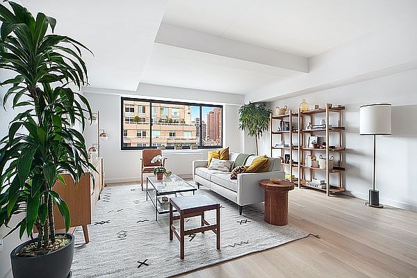 1st image of 200 E 87th St #21B