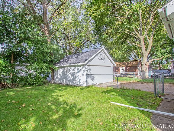 2nd image of 1629 Wendler Ave SW