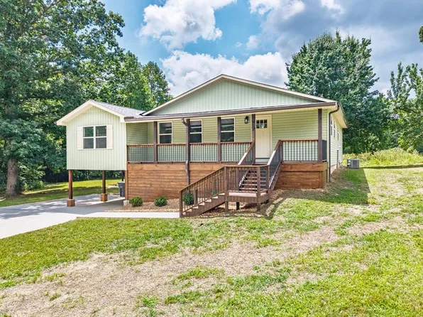 912 Jackson Ave, Monterey, TN 38574