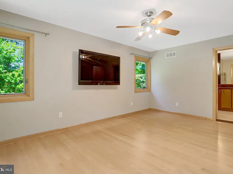 6030 Berwynd Rd — Photo 29