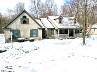 5543 Walnut Grove Cir, Struthers, OH 44471