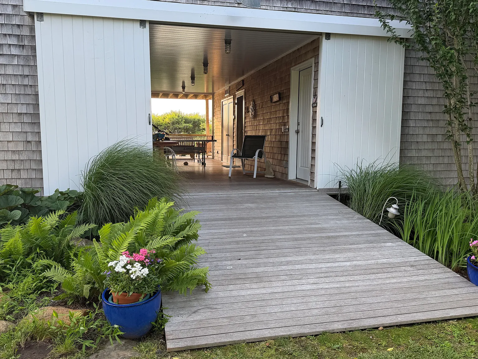 Waterfront Living on Fort Pond — Photo 2