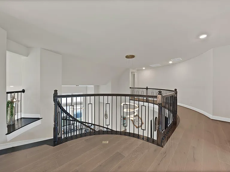 1616 Colonnade Ct — Photo 19