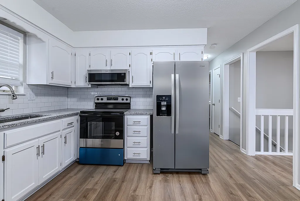 2 bed, 1.5 bath, $1,650 — Photo 3