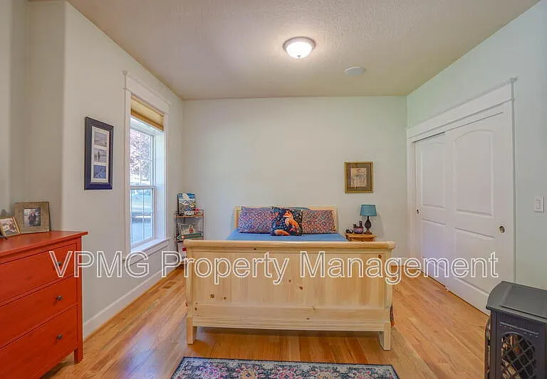 23517 NE 68th St — Photo 13