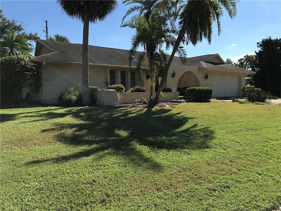 2nd image of 303 Harbor View Ln