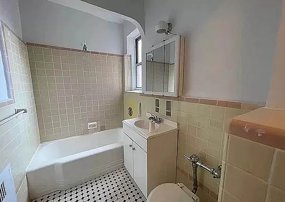 5th image of 70-01 113th St #1G