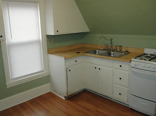 78 Essex Street, 78 Essex St APT 3, Bangor, ME 04401