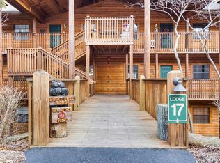 24 Village Trl BUILDING 7-17, Branson, MO 65616