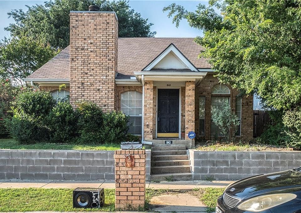 1st image of 843 Greenridge Dr