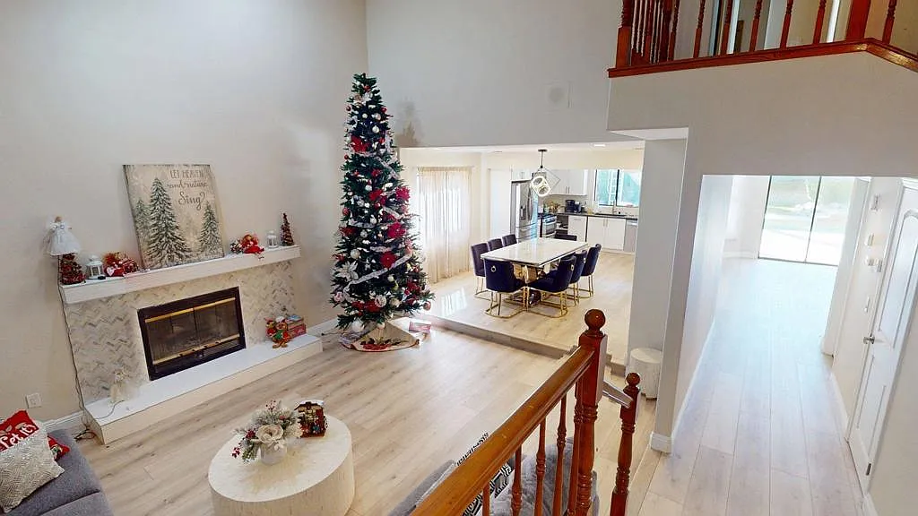 4 bed, 2.5 bath, 2641 sqft, $4,000 — Photo 4