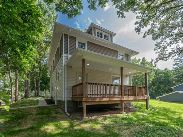 702 Lindberg Dr, Council Bluffs, IA 51503