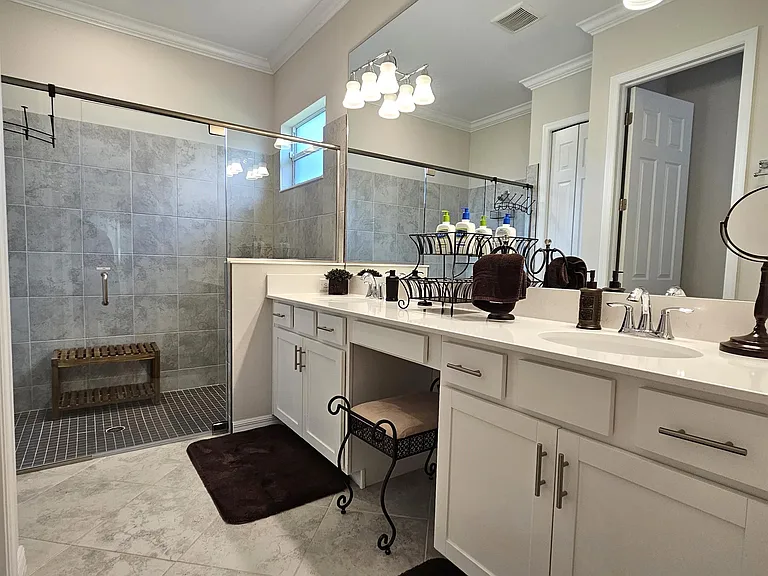 5997 Berwick Ln — Photo 14