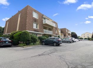 61 Seaview Ave APT 16, Stamford, CT 06902