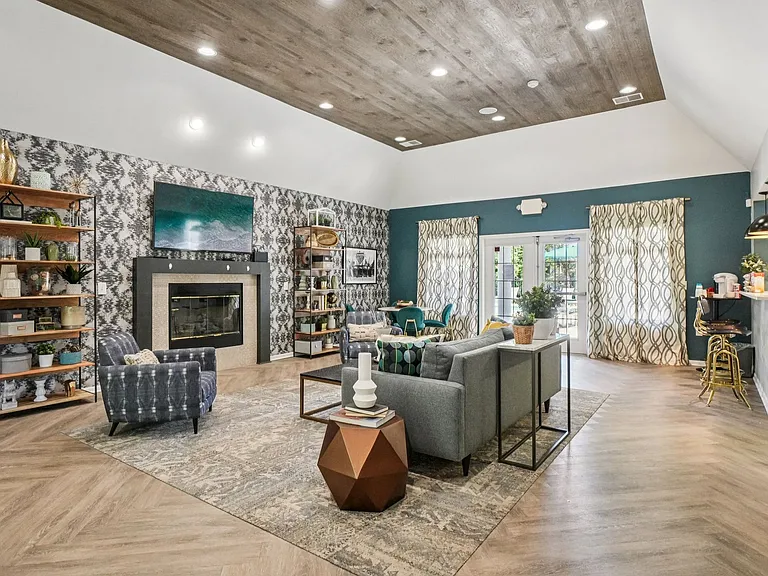 The Pointe at Canton — Photo 12