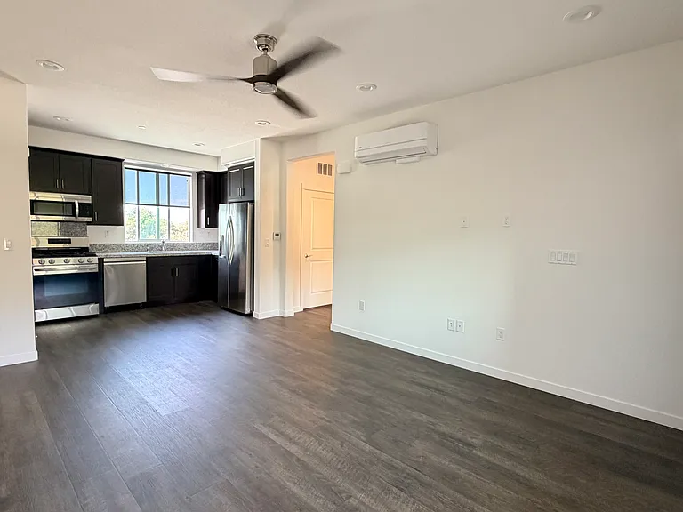 2500 Wildflower Sta #2500 — Photo 7