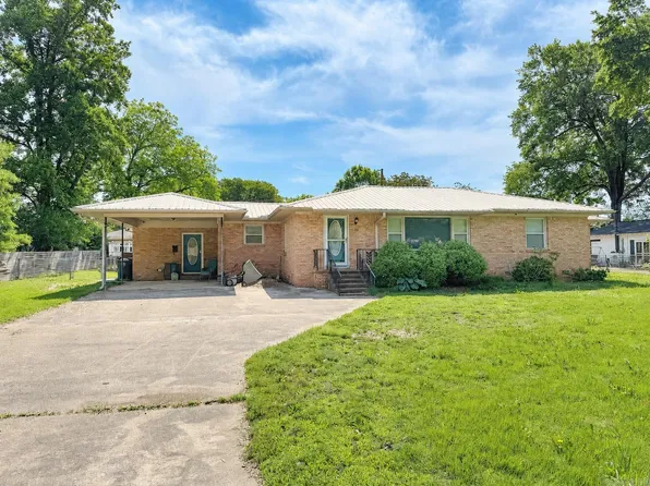 104 S Cone St, Searcy, AR 72143