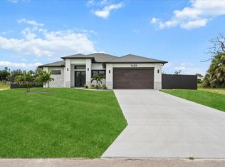1425 SW 11th Ct, Cape Coral, FL 33991