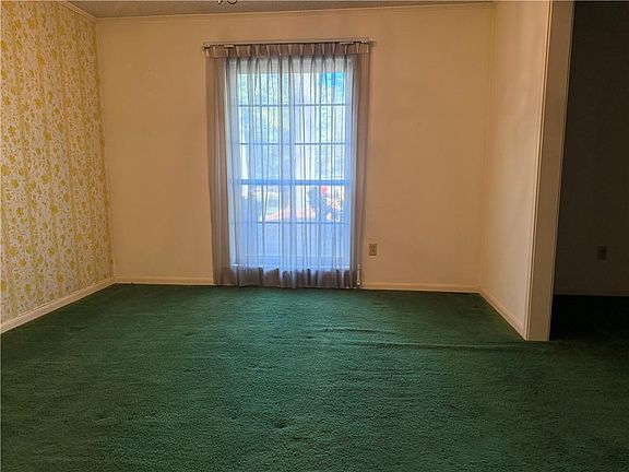 4th image of 1104 Nugent St